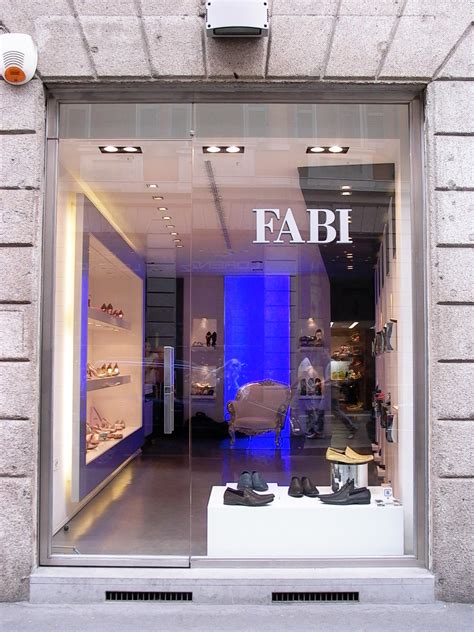 Vetrina di una parafarmacia moderna
