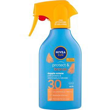 Immagine di uno spray solare naturale con ingredienti benefici