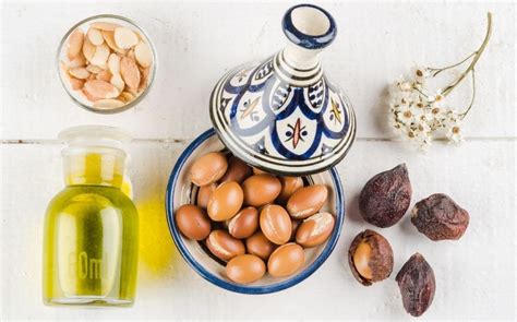 Estrazione dell'olio di Argan