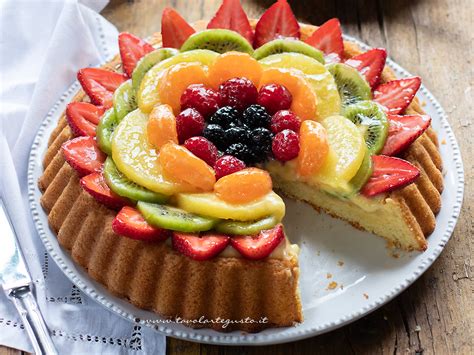Frutta fresca e sciroppo di fragole