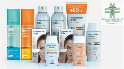 Immagine stilizzata di una farmacia online con prodotti solari in evidenza