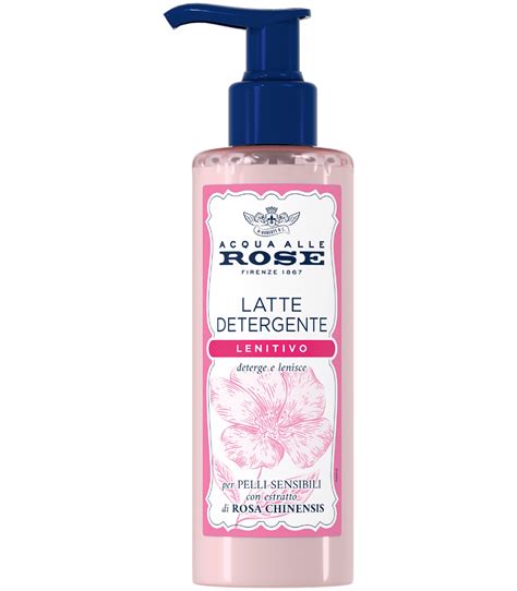 Flacone di latte detergente alle mandorle dolci