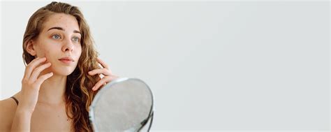 Grafico che confronta le esigenze delle pelli grasse e delle pelli secche con acne