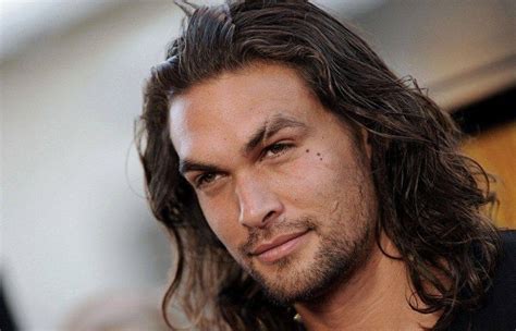Jason Momoa con cicatrice sul sopracciglio