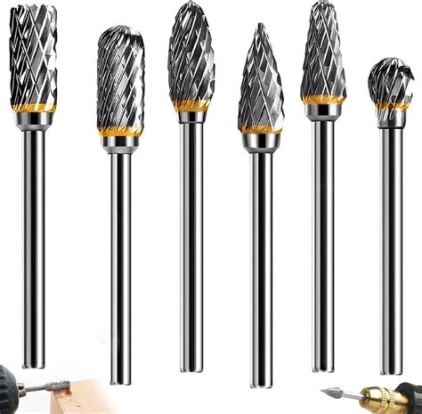 Strumento di dermoabrasione con punte rotanti