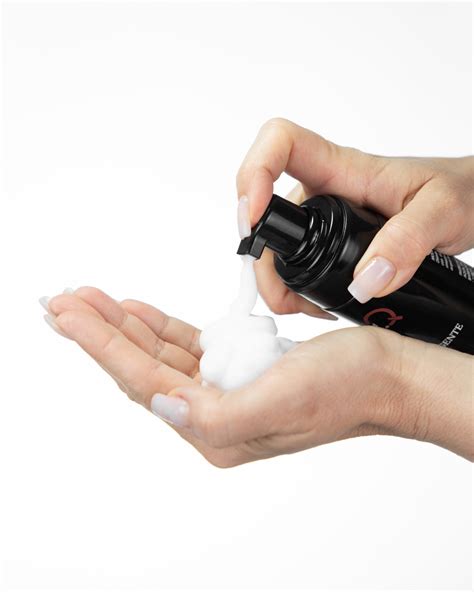 Texture soffice di una mousse detergente