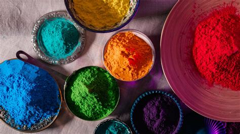 Microscopio che osserva pigmenti colorati