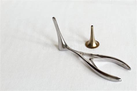 strumenti medici per l'esame del naso