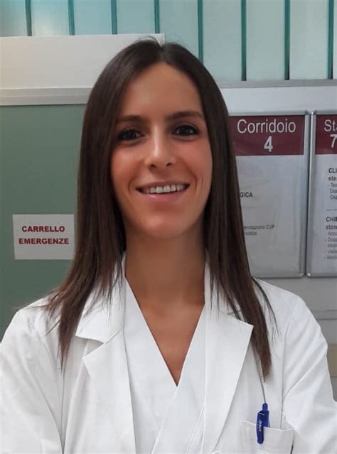 Dottoressa Lucia Calvisi in visita a un centro di ricerca