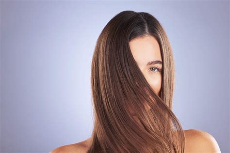 Bilanciare la cura dei capelli: cute grassa e punte secche
