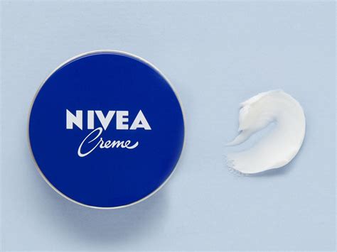 barattolo crema nivea blu