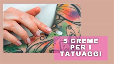 Collage di diverse creme e burri per la cura dei tatuaggi