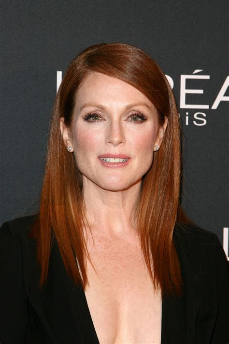 Julianne Moore con capelli rossi