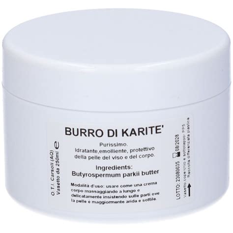 Barattolo di burro di karitè con una piccola spatola