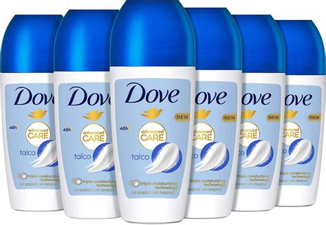 Uomo e donna che applicano deodorante roll-on