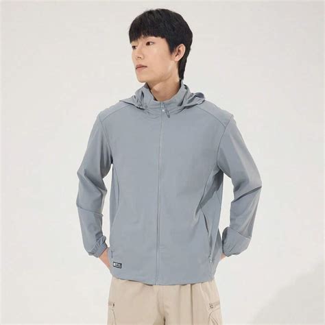 Abbigliamento protettivo dal sole