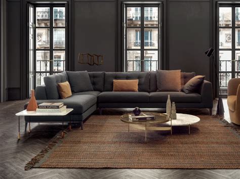 Divano angolare Roche Bobois in un salotto moderno