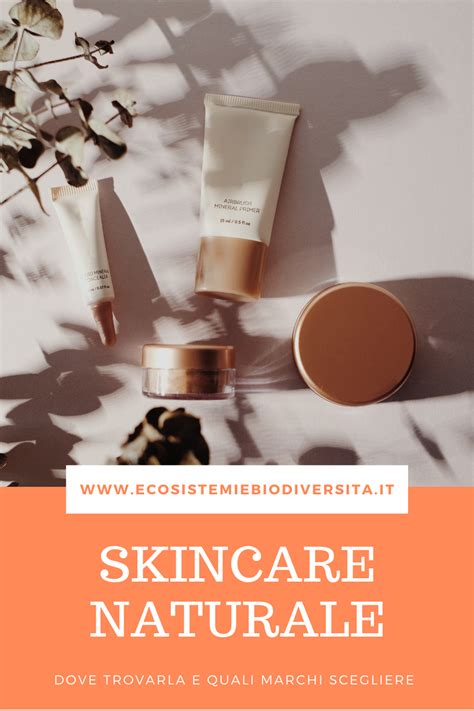 collage di prodotti skincare naturali per uomo