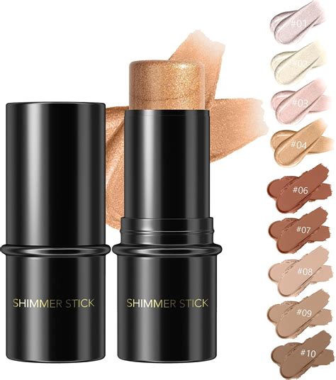 Close-up della texture cremosa dei correttori