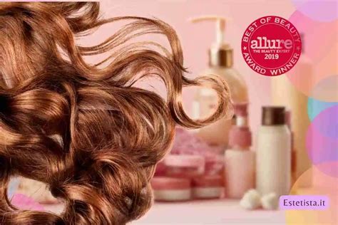 Illustrazione che mostra come i prodotti per capelli possono raggiungere la pelle delle tempie
