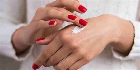 Mani curate con crema