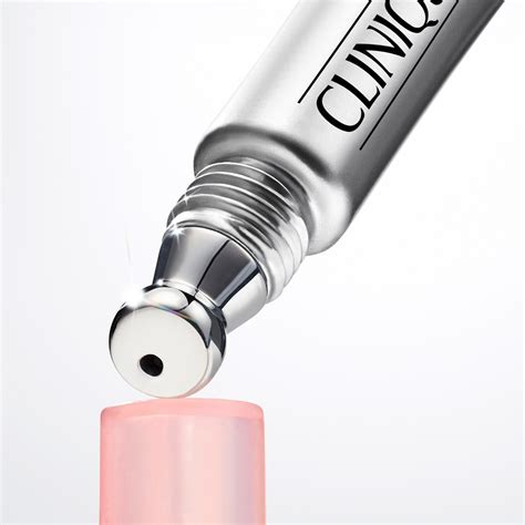 Immagine di un applicatore roll-on per contorno labbra