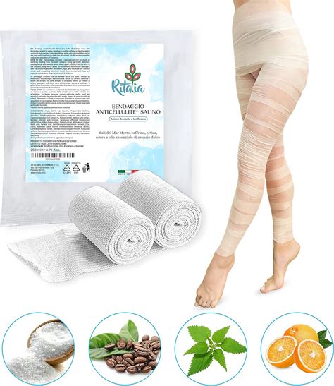 Donna che applica bende drenanti sulle gambe