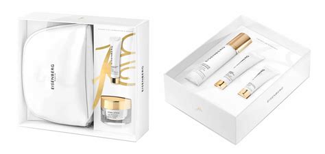 Unboxing di un cofanetto regalo di lusso con prodotti per la cura della pelle e una pochette in pelle