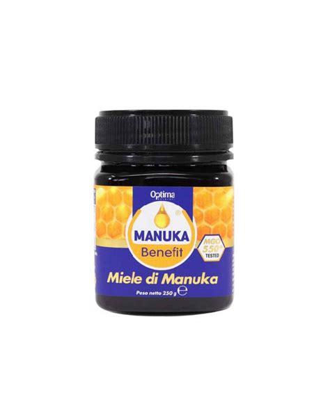 Applicazione di miele di Manuka su una piccola ferita