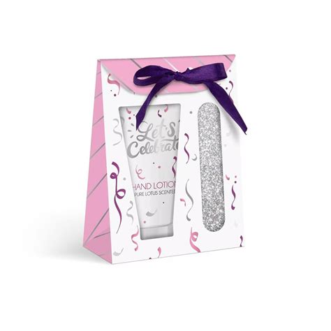 Set di prodotti per la cura delle mani