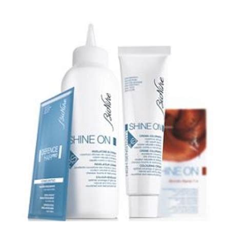 Immagine di un packaging di BioNike Shine On con un focus sugli ingredienti principali