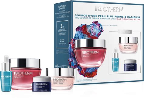 Collage di prodotti della linea Biotherm Blue Therapy