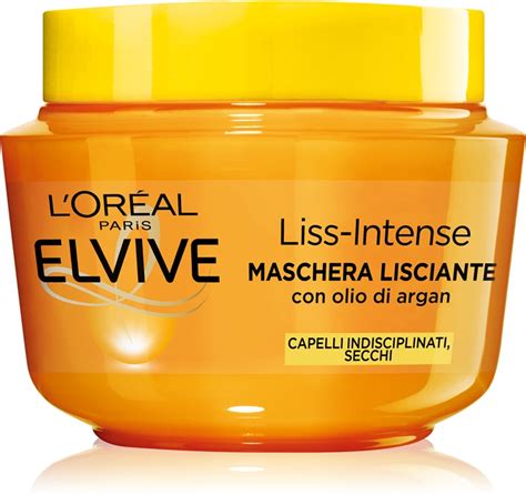 Applicazione di maschera idratante con vapore