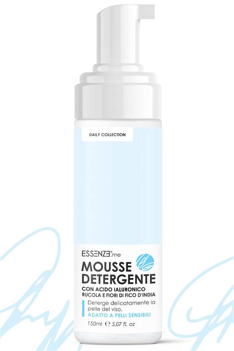 Scheda ingredienti di un detergente viso con acido ialuronico e niacinamide