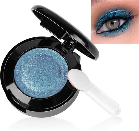 Diagramma che illustra i benefici dell'ombretto: colore intenso, lunga durata, delicatezza per occhi sensibili