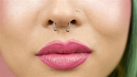 Persona con septum piercing