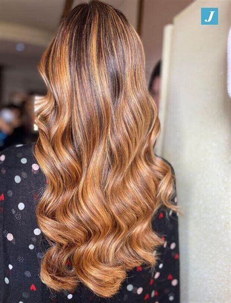 Capelli con riflessi dorati