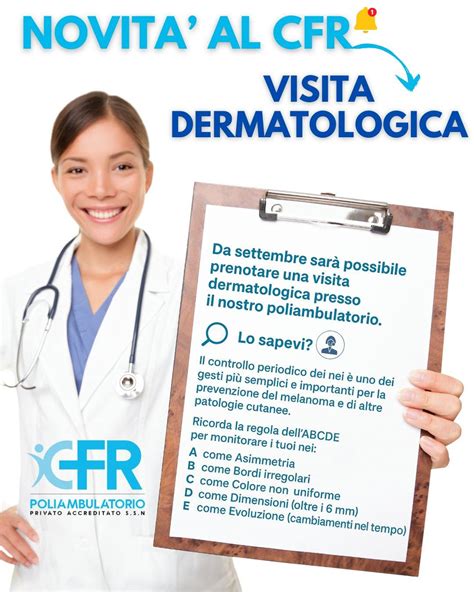 Dottoressa Maria Emilia Fasano durante una visita dermatologica