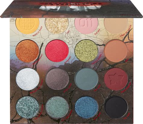 Eyeshadow palette with matte and metallic finishes