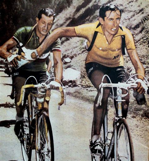Immagine di Fausto Coppi durante una tappa del Giro d'Italia