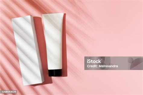 tubo di crema mani
