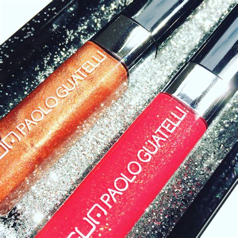 Diagramma che illustra la tecnologia Opti-Blur con particelle che riflettono la luce