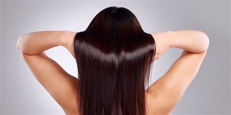 Capelli lucidi e sani dopo l'uso di shampoo e balsamo